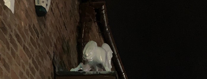 The White Horse (Nellies) is one of Posti che sono piaciuti a Carl.