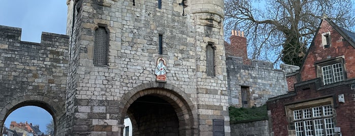 Micklegate Bar is one of Ana and Mel go to York.