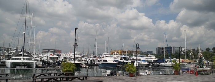 Republic of Singapore Yacht Club is one of MACさんのお気に入りスポット.