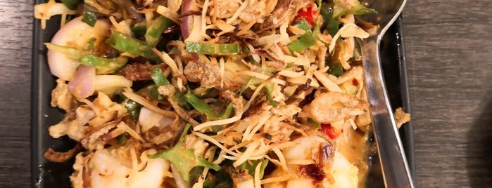 E-Sarn Thai Cuisine is one of Posti che sono piaciuti a MAC.