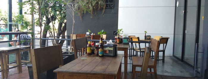 The Rooster Kitchen is one of Tempat yang Disukai Alexander.