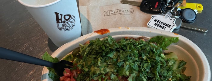Chipotle Mexican Grill is one of Hangouts.