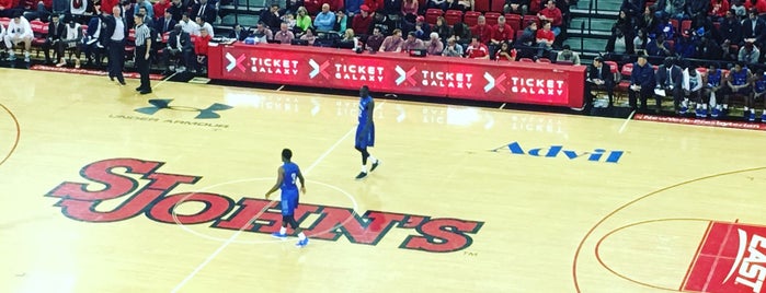 Carnesecca Arena is one of Brianさんのお気に入りスポット.