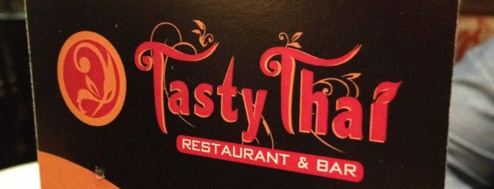 Tasty Thai is one of Lugares favoritos de Jamie.