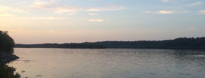 Lapidum Boat Launch is one of Lieux qui ont plu à Eric.