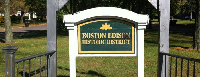 Boston-Edison Historic District is one of A2zHEALINgUS AROMATHERAPY AFAAA METAPHYSICAL OASIS.
