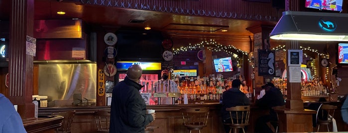 Seahorse Saloon is one of Bars.
