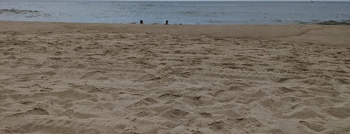 Umbrella Beach is one of Film Locations.