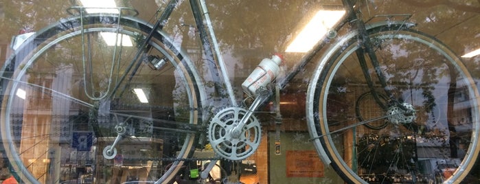 Rando-Cycles is one of Bikeshops Paris 🚲.