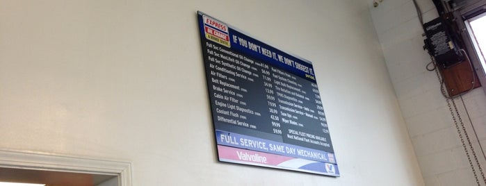 Express Oil Change & Tire Engineers is one of Bradford'un Beğendiği Mekanlar.