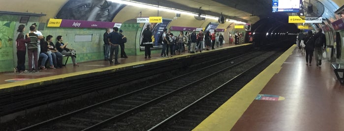 Estación Jujuy [Línea E] is one of Rodrigo 님이 좋아한 장소.