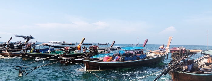 Ko Hin Ngam Dive Spot is one of ตรัง, สตูล, ตะรุเตา, หลีเป๊ะ.