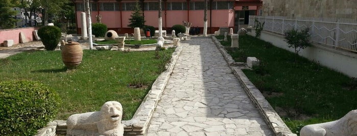 Karaman Müzesi is one of Orte, die Oğulcan gefallen.