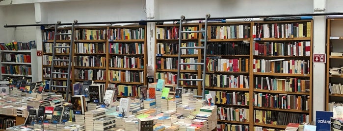 Librería El Sótano is one of Diana 님이 좋아한 장소.