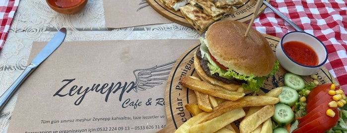Zeynepp Restaurant & Cafe & Patisserie is one of Tempat yang Disukai Tarik.