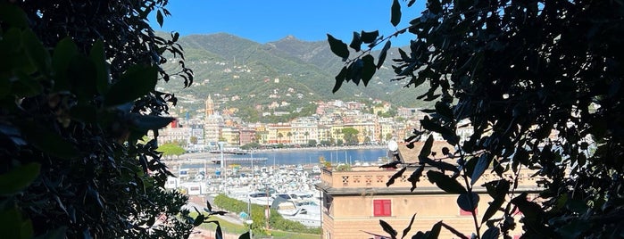 Rapallo is one of Ciao, Bella!.