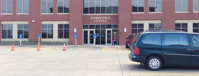 Iowa Workforce Development is one of Lieux qui ont plu à La-Tica.