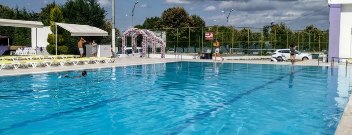 Gürpınar spor klübü sosyal tesisleri havuz is one of gidilecek yerler.