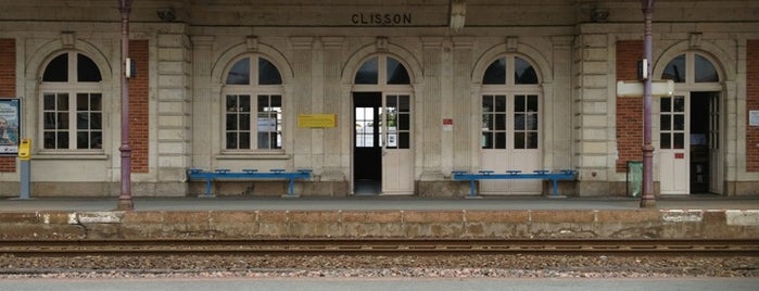 Gare SNCF de Clisson is one of Locais curtidos por Philippe.