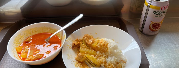 Yum Yum Thai Food is one of szószerint.
