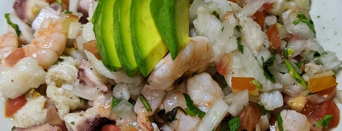 La Barracuda is one of mexico: food.