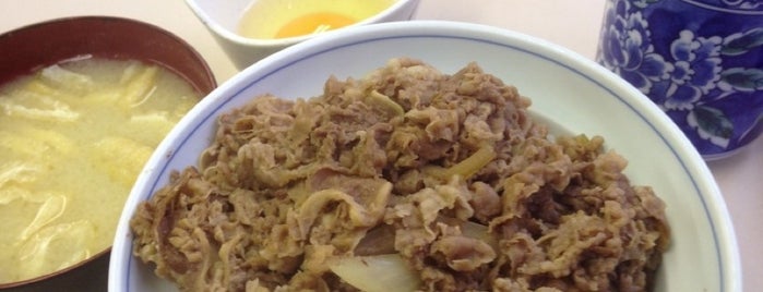 牛丼専門 サンボ is one of 暇ならいくとこ.