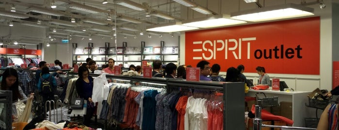 Esprit Outlet is one of Tempat yang Disukai Shank.