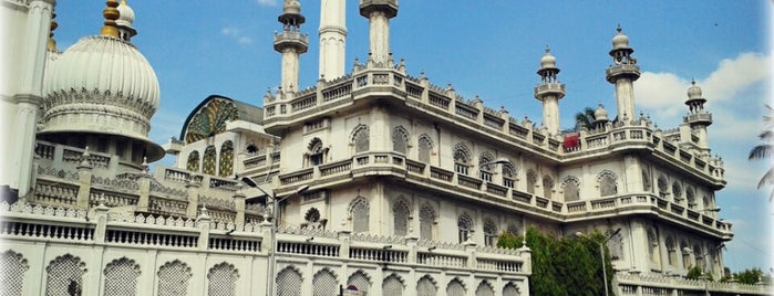 Jamia Masjid is one of Mayorship.