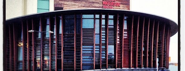 Waterside Theatre is one of Lugares favoritos de Carl.