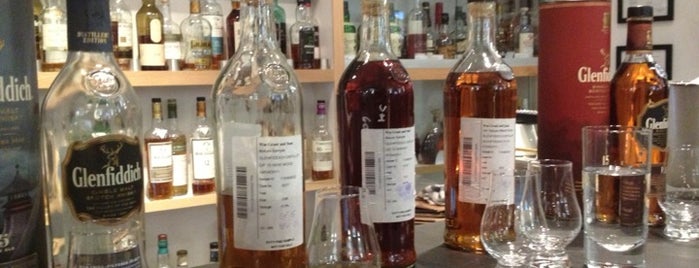 Soho Whisky Club is one of Lieux sauvegardés par Alison.