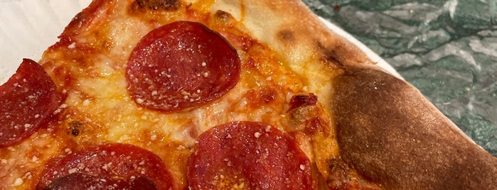 Joe’s Pizza is one of FiDi.
