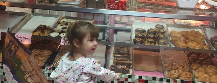 Buckeye Donuts is one of OSU Bucket List.