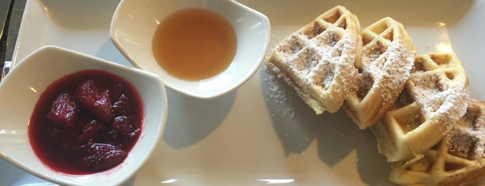 Cafe Vienes is one of Rafael 님이 좋아한 장소.