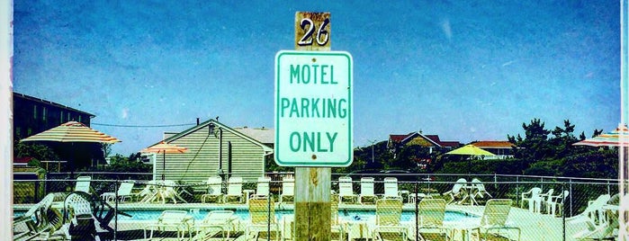 Sands Motel is one of Hamptons👙.