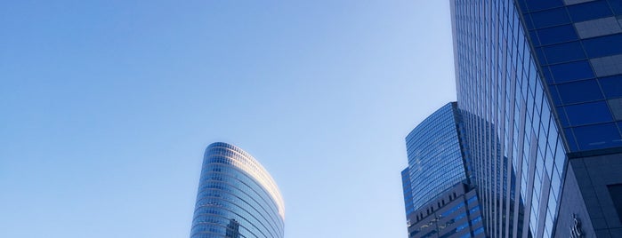 品川イーストワンタワー is one of 高層ビル＠東京（part1）.