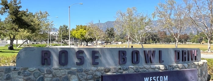 Rose Bowl Loop is one of 🎿🏈🏀⚽️⚾️.