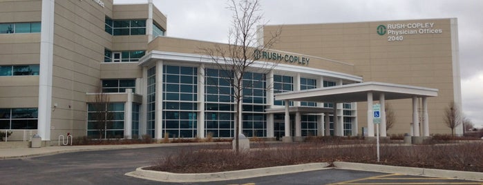 Rush-Copley Medical Center is one of Lugares favoritos de Nicole.