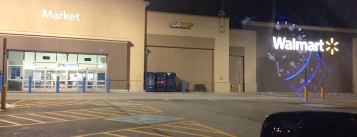 Walmart Supercenter is one of Tempat yang Disukai Jackie.