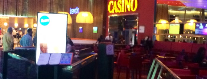 Casino de Puerto Madero is one of Posti che sono piaciuti a Bruna.