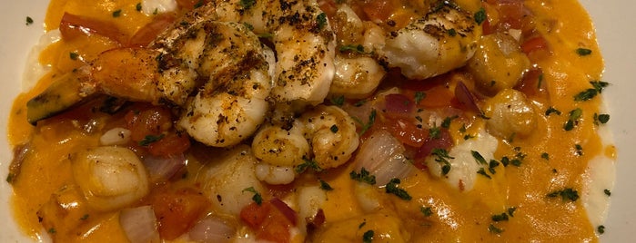 Bonefish Grill is one of Locais curtidos por Bruna.