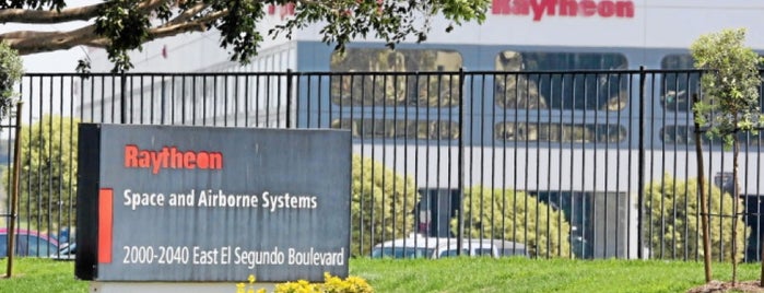 Raytheon Space and Airborne Systems is one of Justin'in Beğendiği Mekanlar.