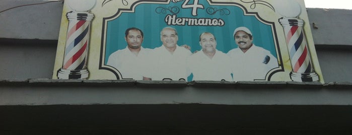 4 Hermanos Peluquería is one of en Veracruz.