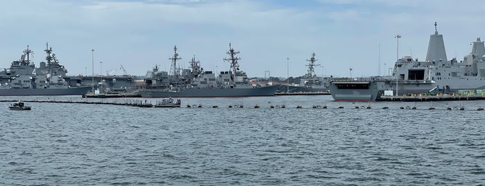 Naval Base San Diego is one of Perjalanan Obama ke Indonesia 2011.