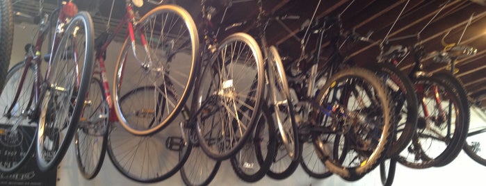 Denver Bicycle Cafe is one of DEN.