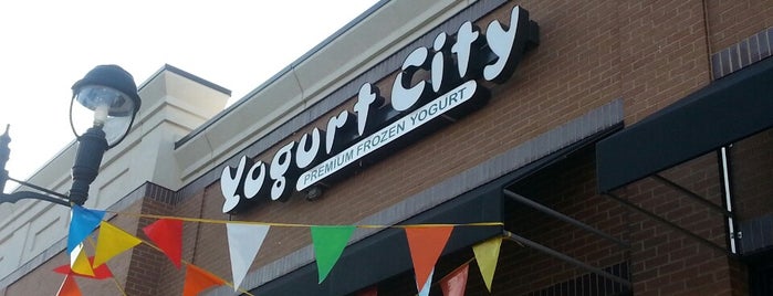 Yogurt City is one of สถานที่ที่ Michael ถูกใจ.