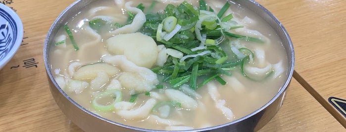 Ingkko Noodle Soup is one of Lugares guardados de Yongsuk.