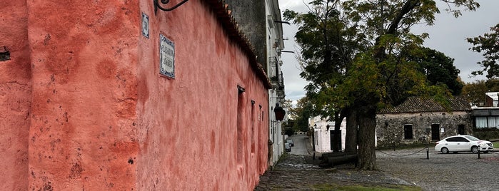 Calle de los Suspiros is one of Próximos Passeios.