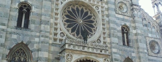 Piazza Duomo is one of Posti che sono piaciuti a Chiarenji.