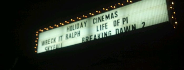 Holiday Cinemas is one of Lugares favoritos de Nigel.