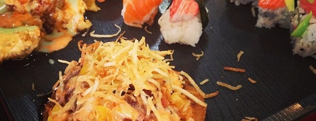 Kaji Sushi & Grill is one of Locais curtidos por Angela.